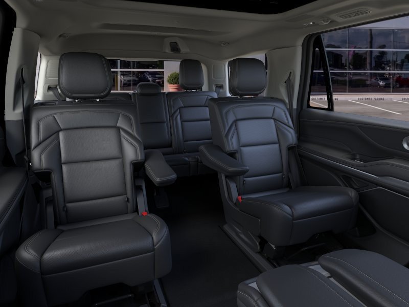 New 2026 Lincoln Navigator Reserve AWD/4WD image 11
