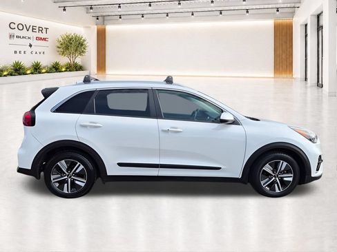 Used 2020 Kia Niro LXS FWD image 15