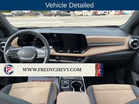 Used 2025 Chevrolet Equinox ACTIV w/ Safety and Technology Package FWD image 14