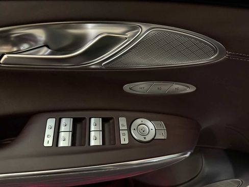 Used 2023 Genesis GV70 2.5T w/ Advanced Package image 21