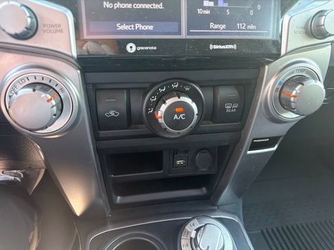 Used 2021 Toyota 4Runner SR5 AWD/4WD image 22