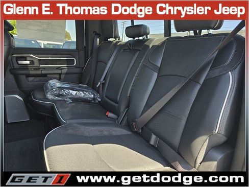 New 2026 RAM 2500 Laramie AWD/4WD image 12