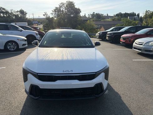 Certified 2025 Kia K4 GT-Line Turbo FWD image 2