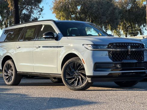 New 2025 Lincoln Navigator L Reserve w/ Jet Appearance Package image 2