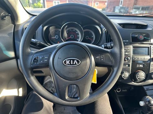 Used 2013 Kia Forte LX FWD image 16