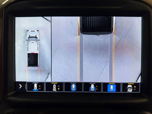 Used 2023 Chevrolet Silverado 2500 High Country w/ Z71 Off-Road Package image 27