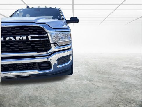 Used 2022 RAM 3500 Big Horn image 32