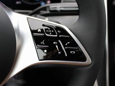 New 2025 Mercedes-Benz C 300 4MATIC Sedan image 17