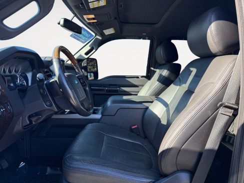 Used 2016 Ford F350 Platinum w/ Platinum Package image 2