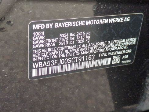 Certified 2025 BMW 530i xDrive w/ Premium Package image 39