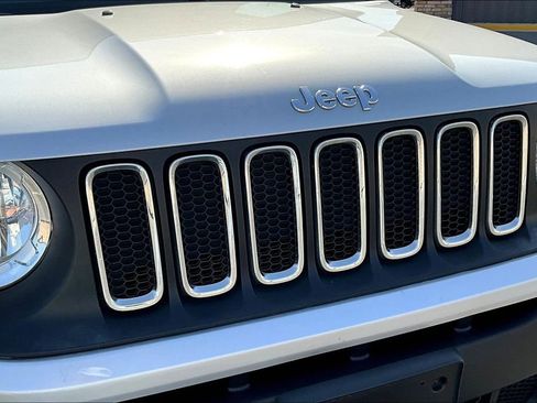 Used 2016 Jeep Renegade Sport w/ Power & Air Group image 18