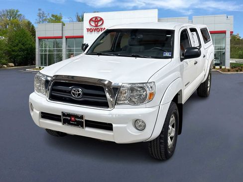 Used 2010 Toyota Tacoma 4x4 Double Cab image 1
