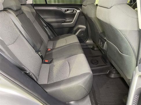 Used 2021 Toyota RAV4 XLE w/ Convenience Package image 21