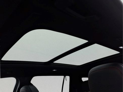 New 2026 Chevrolet Traverse RS w/ LPO, Floor Liner Package AWD/4WD image 21