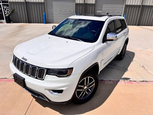 Used 2017 Jeep Grand Cherokee Limited w/ Luxury Group II RWD image 9