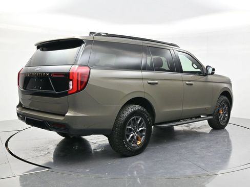 Used 2025 Ford Expedition Tremor AWD/4WD image 5