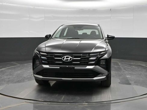 New 2026 Hyundai Venue SEL FWD image 3
