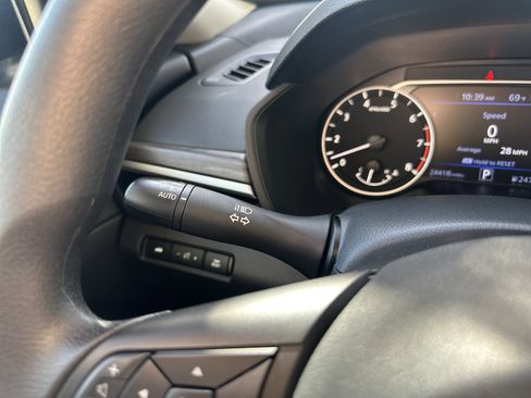 Used 2025 Nissan Altima 2.5 SV FWD image 27