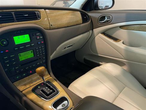 Used 2006 Jaguar S-TYPE 3.0 image 25