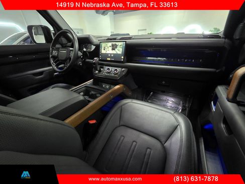 Used 2023 Land Rover Defender 90 X image 31
