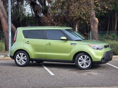 Used 2015 Kia Soul + image 7