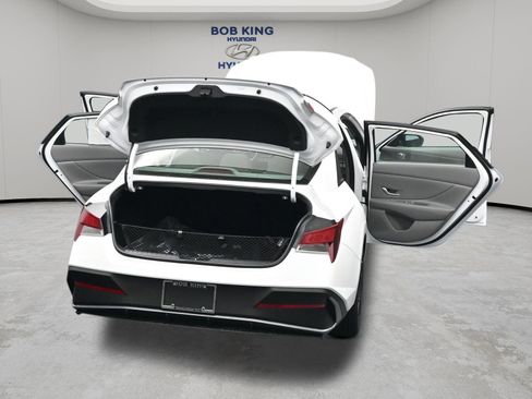 New 2026 Hyundai Elantra Sport FWD image 29