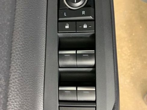 Used 2024 Toyota Prius Prime image 17