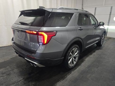 Used 2025 Ford Explorer Platinum w/ Ultimate Package image 6