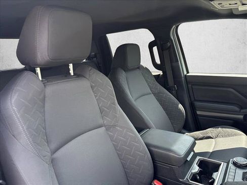Certified 2026 Toyota Tacoma SR5 AWD/4WD image 25
