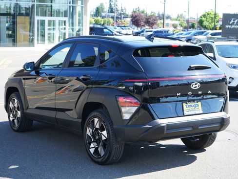Used 2024 Hyundai Kona SEL AWD/4WD image 6