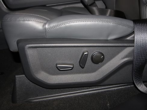 New 2026 Ford Expedition Active image 6