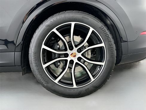 Used 2026 Porsche Cayenne Coupe AWD/4WD image 12