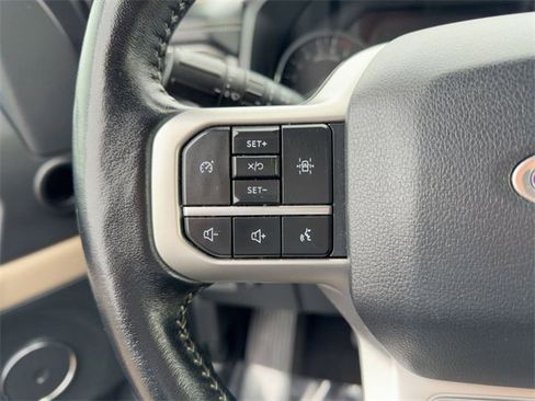 Used 2024 Ford Expedition Max XLT image 18