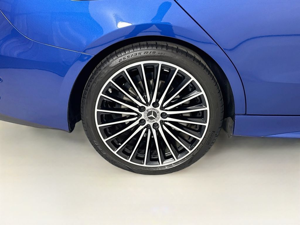 Used 2025 Mercedes-Benz C 300 Sedan image 33