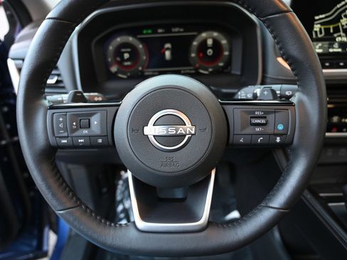 Used 2023 Nissan Rogue Platinum w/ Platinum Premium Package image 27