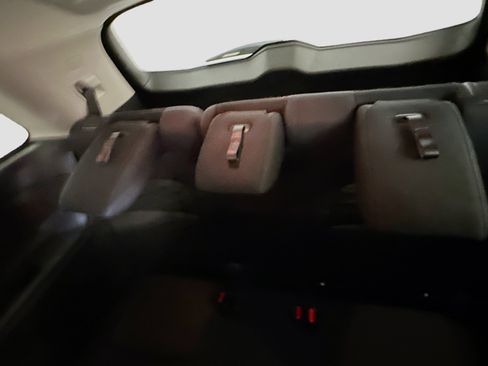 Used 2024 Nissan Pathfinder SV image 29