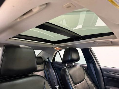 Used 2023 Chrysler 300 Touring L w/ Popular Equipment Group RWD image 31