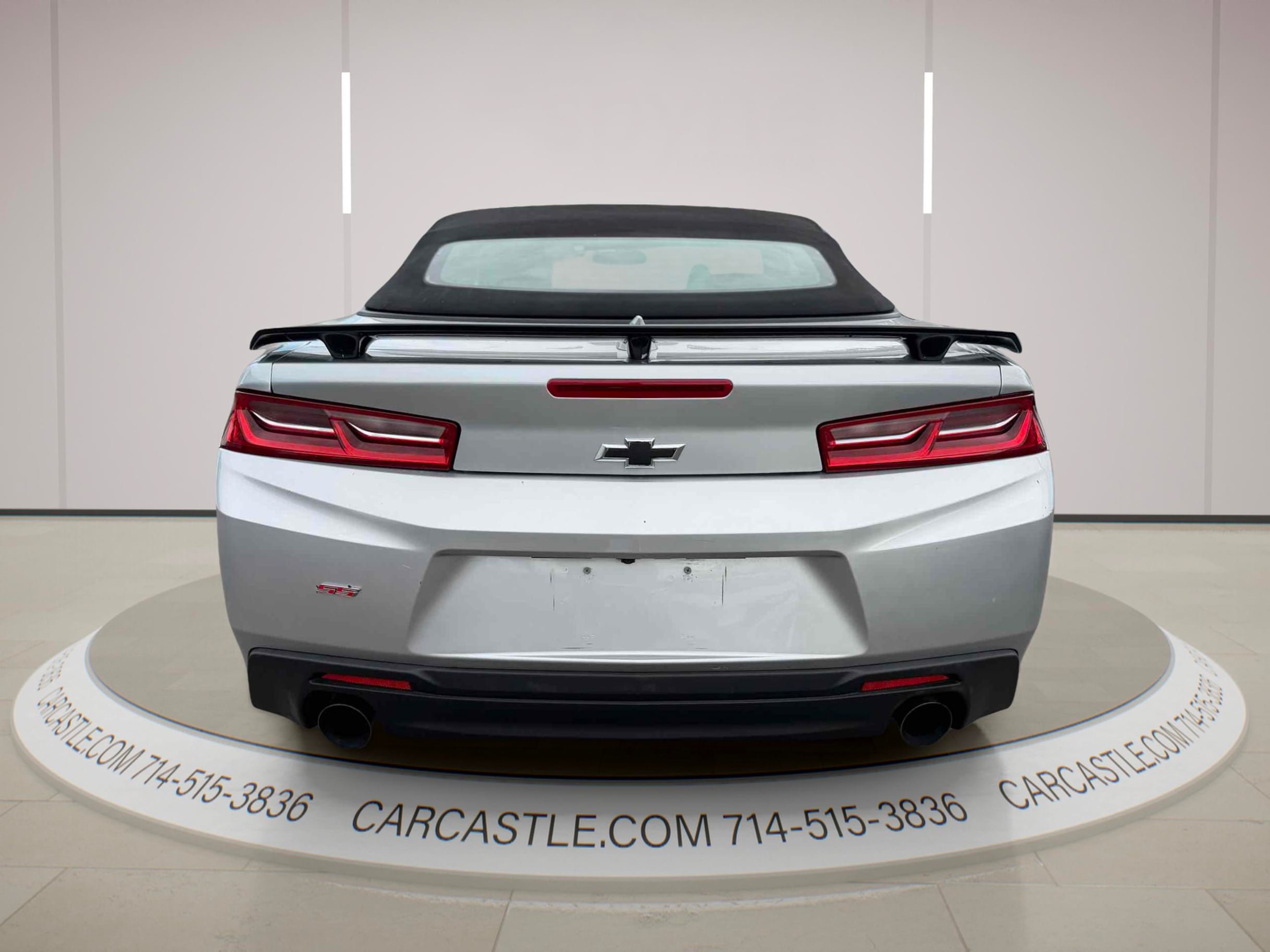 Used 2017 Chevrolet Camaro SS RWD image 4