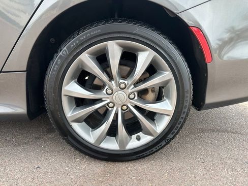 Used 2015 Chrysler 200 S FWD image 40