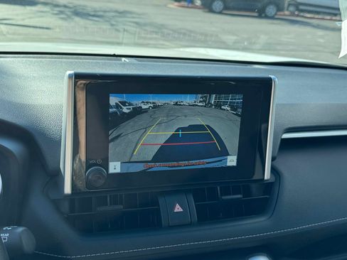 Used 2025 Toyota RAV4 XLE image 22
