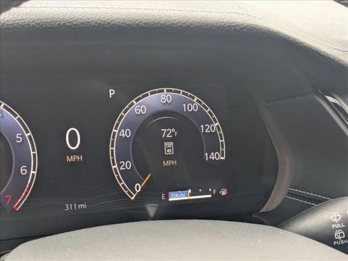 New 2026 Jeep Grand Cherokee Altitude image 10