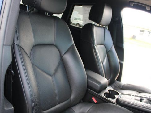Used 2017 Porsche Macan S AWD/4WD image 14