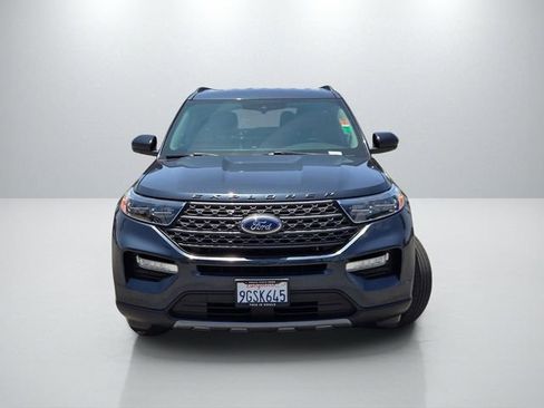 Used 2023 Ford Explorer XLT w/ Equipment Group 202A RWD image 2