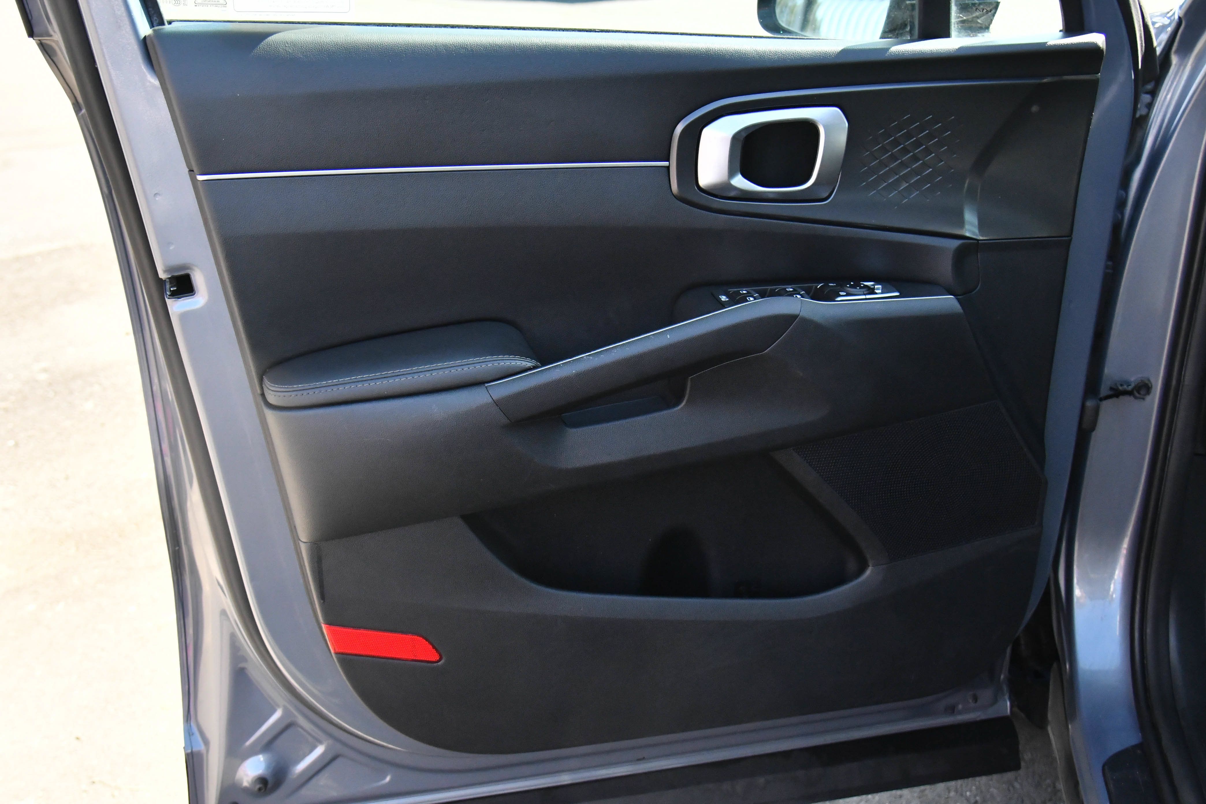 Used 2022 Kia Sorento S w/ Panoramic Sunroof Package FWD image 14
