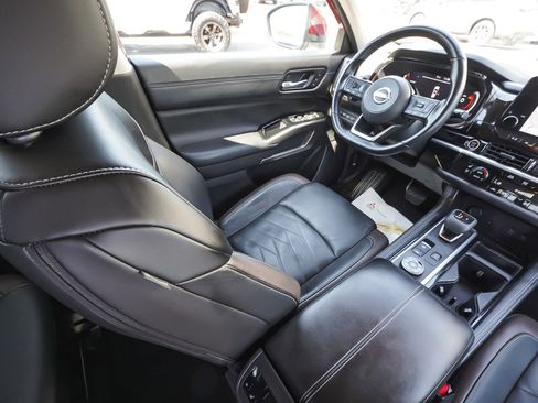Used 2023 Nissan Pathfinder Platinum AWD/4WD image 45