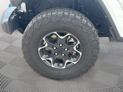 Used 2023 Jeep Wrangler Unlimited Rubicon 4xe w/ Cold Weather Group AWD/4WD image 35