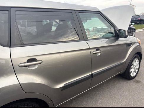 Used 2013 Kia Soul + image 9