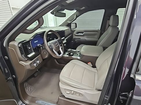 Used 2023 GMC Sierra 1500 SLT w/ SLT Premium Package image 10