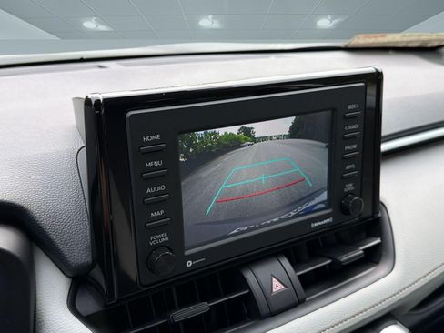 Used 2022 Toyota RAV4 XLE w/ Convenience Package AWD/4WD image 19