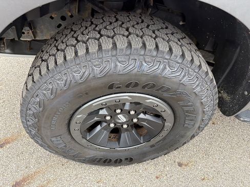 Used 2017 Ford F150 Raptor AWD/4WD image 9